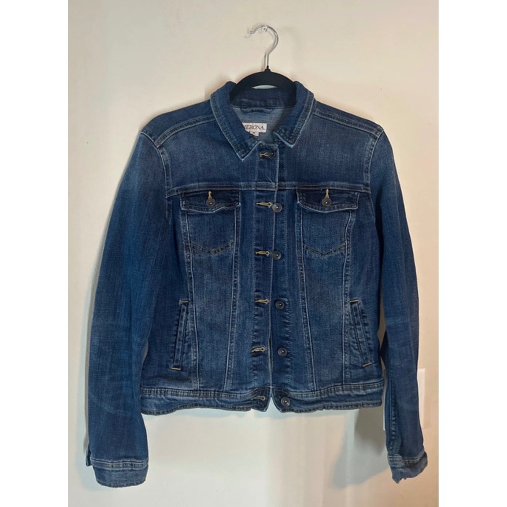 Merona Womens Medium Denim Jacket Blue Trucker Jean Coat Button Up Retired Style